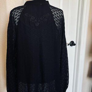 Free People/ black long sleeve embroidered lace top